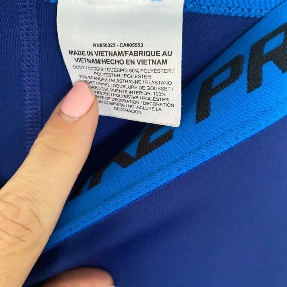 Ladies Nike pro dry fit, athletic Capri leggings medium